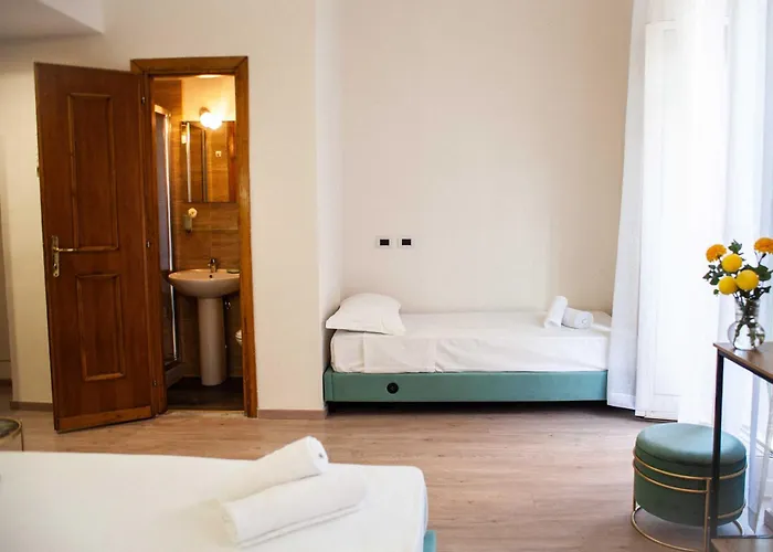 Farfalla Bianca - 4* Рим